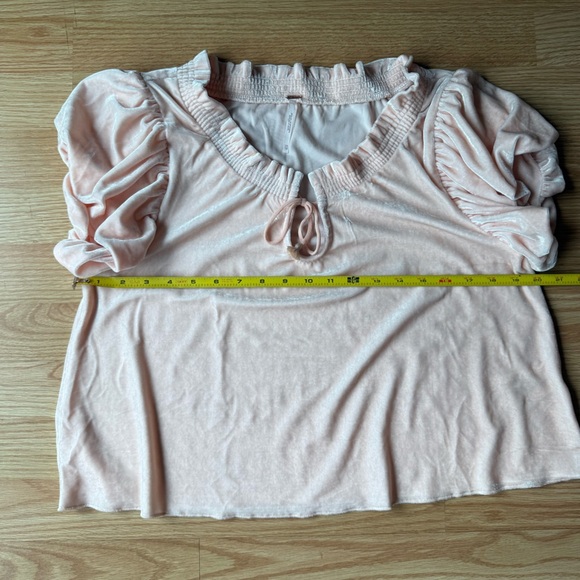 Free People Terese Velvet puffed sleeve peasant top peach pink Size XS - Picture 5 of 6